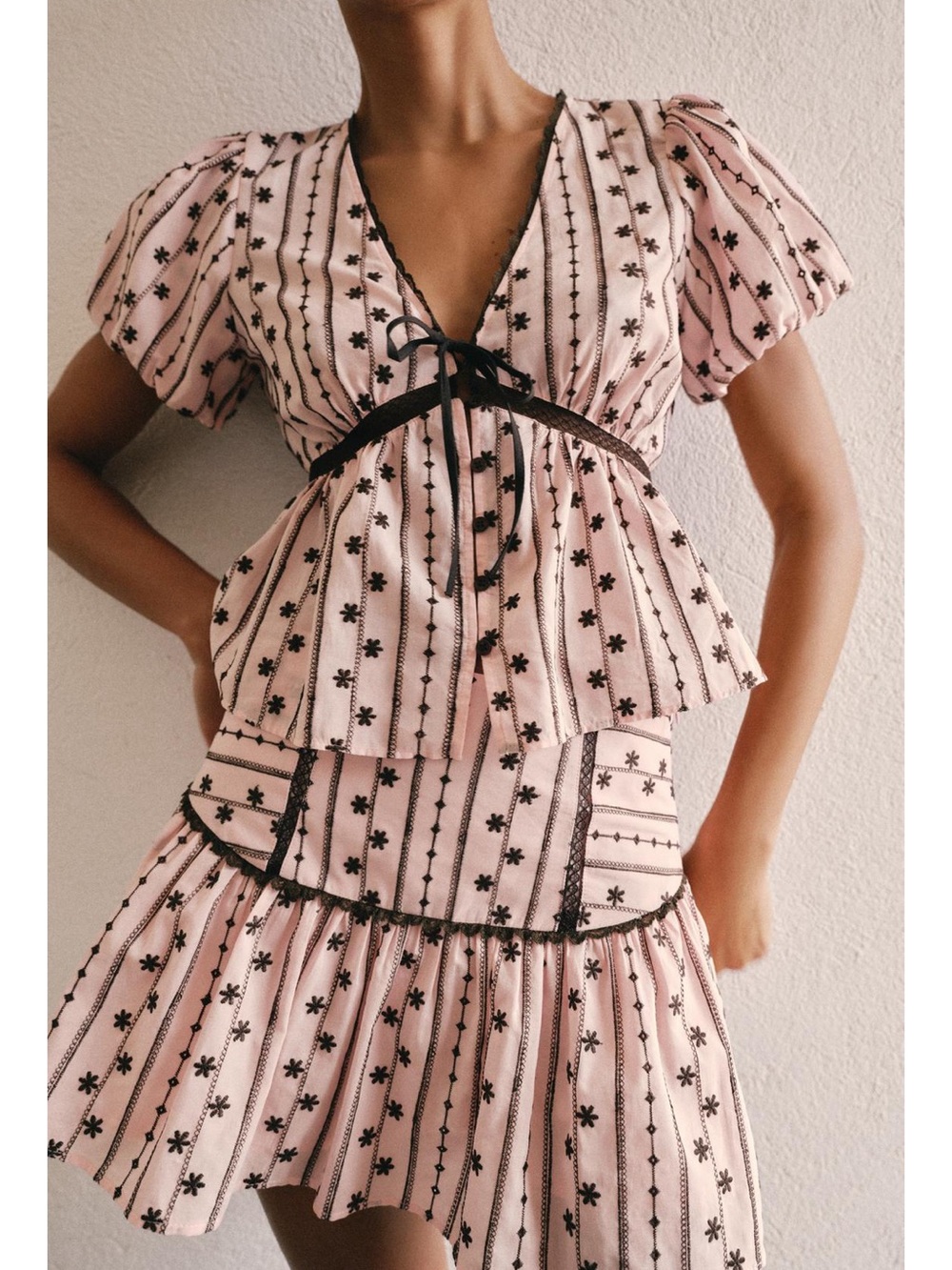 Zara Pink Brown Trim Floral Peplum Puff Sleeve Top